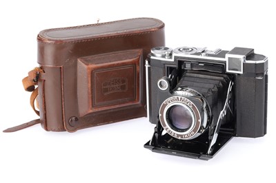 Lot 295 - A Zeiss Ikon Super Ikonta 532/16 Medium Format Camera