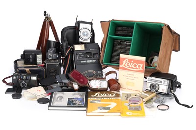 Lot 528 - @ A Selection of Cameras and Photographica