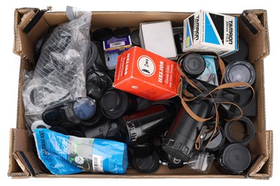 Lot 493 - A Large Selection of Mixed Photographica (End Lot)