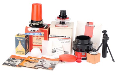 Lot 554 - @ Selection of Darkroom Equipment