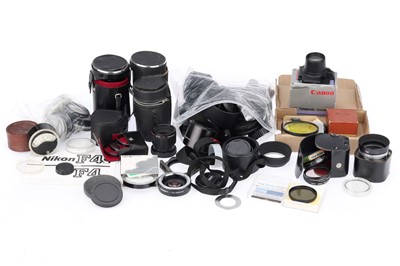 Lot 343 - A Selection of Camera Accessories