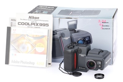 Lot 74 - A Nikon Coolpix 995 Digital Compact Camera
