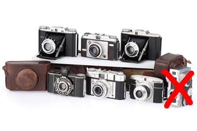 Lot 320 - A Mixed Selection of Cameras