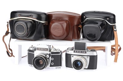 Lot 118 - A Pair of Exakta Cameras