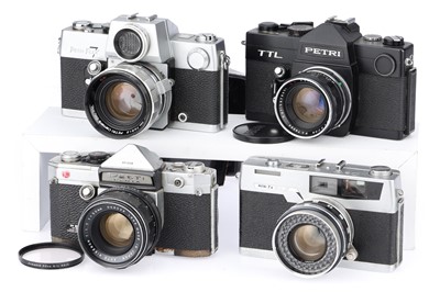Lot 119 - A Group of Petri 35mm Cameras