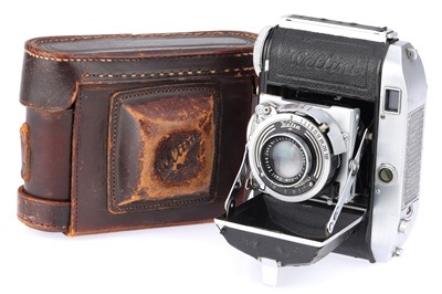 Lot 121 - A Welta Weltini 35mm Folding Rangefinder Camera