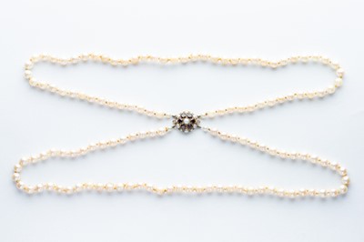 Lot 88 - A Double String Cultured Pearl Necklace