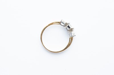 Lot 118 - A 18ct Gold Princess Cut Diamond Ring