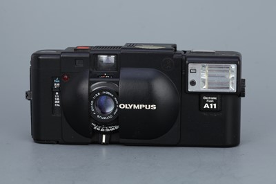 Lot 362 - An Olympus XA 35mm Compact Camera