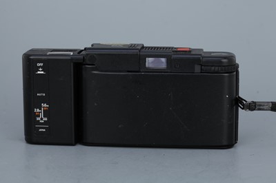 Lot 362 - An Olympus XA 35mm Compact Camera