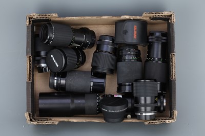 Lot 614 - A Collection of SLR Lenses