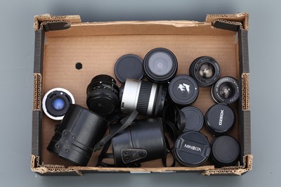 Lot 616 - A Collection of SLR Lenses