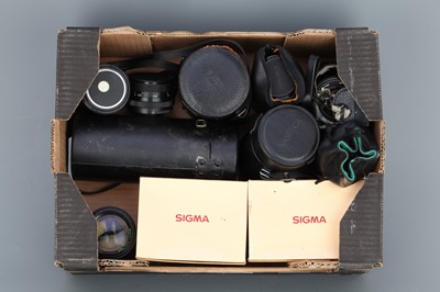 Lot 618 - A Collection of SLR Lenses