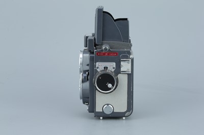 Lot 463 - A Yashica-44 TLR Camera