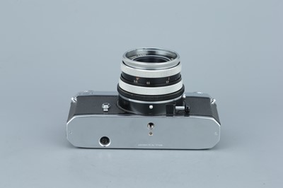 Lot 353 - A Zeiss Icarex 35 CS