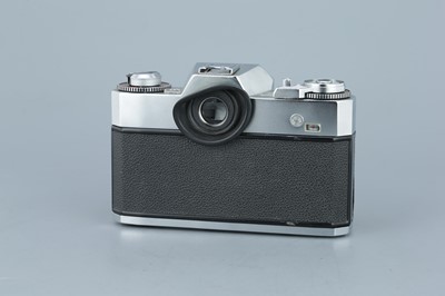 Lot 354 - A Zeiss Voigtlander Icarex 35 S BM