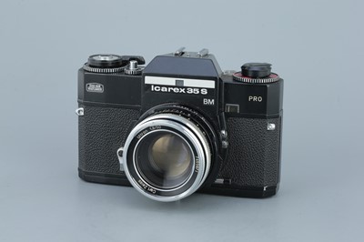 Lot 355 - A Zeiss Voigtlander Icarex 35 S BM Pro