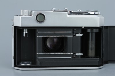 Lot 356 - An Aires 35 - III Rangefinder Camera