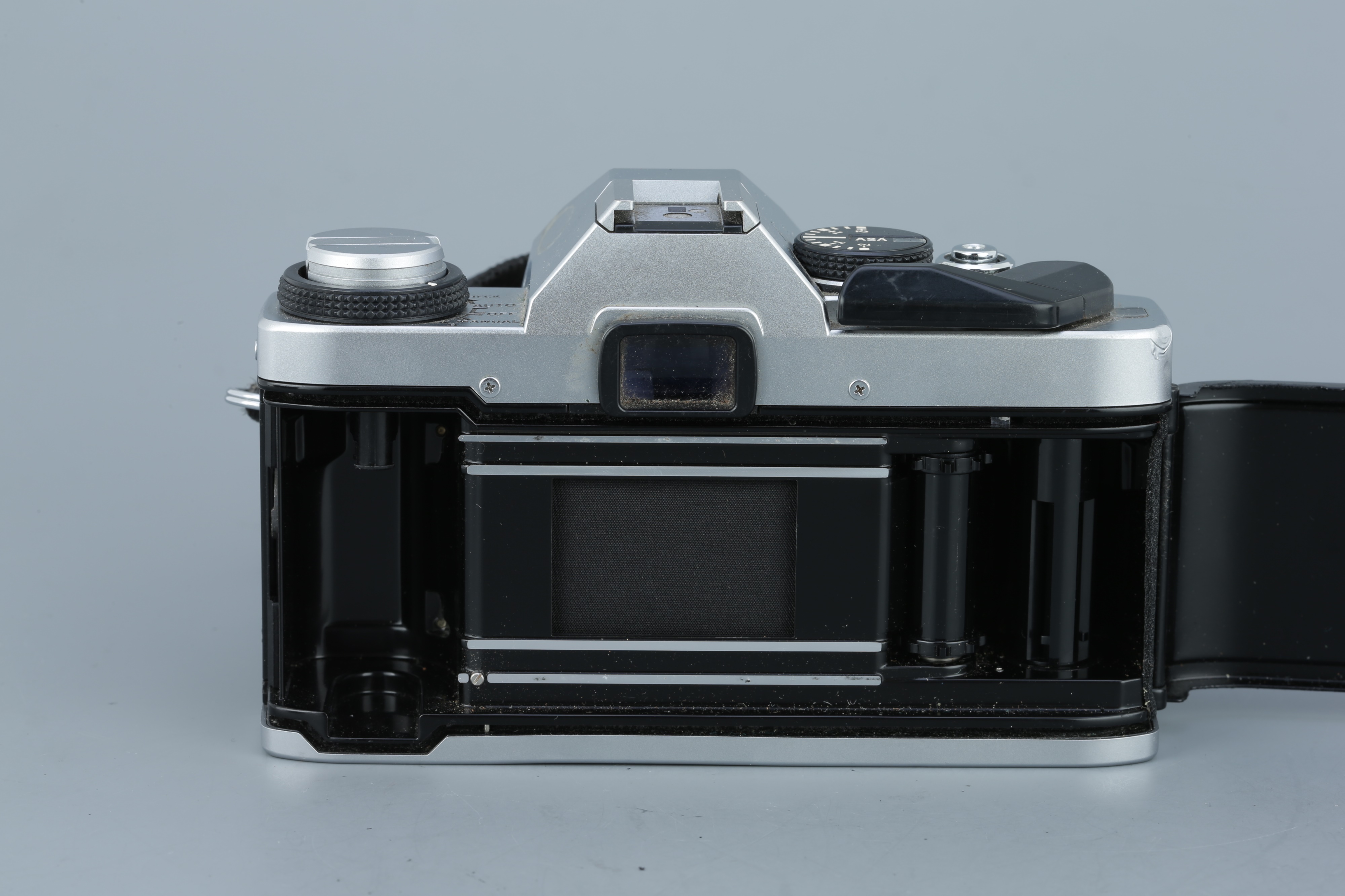 Lot 273 An Olympus OMG SLR Camera