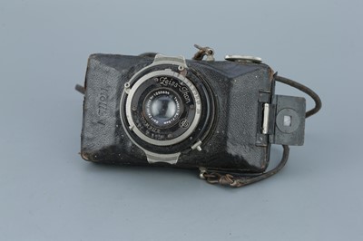 Lot 709 - A Zeiss Ikon Kolibri Camera