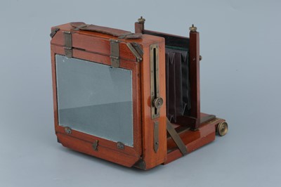 Lot 719 - An Unmarked Half Plate Field Camera