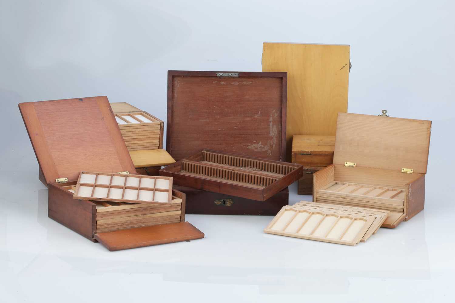 Lot 28 - Collection of Microscope Slide Cases