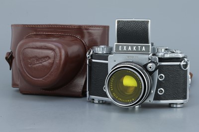 Lot 373 - An Ihagee Exakta Varex IIb SLR Camera