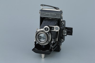 Lot 491 - A Zeiss Ikon Super Ikonta 531/2 Folding Camera