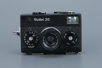 Lot 376 - A Rollei 35 Compact Camera