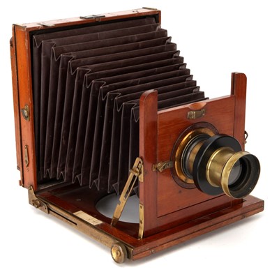 Lot 367 - A Thornton-Pickard Imperial Whole Plate Mahogany Field Camera