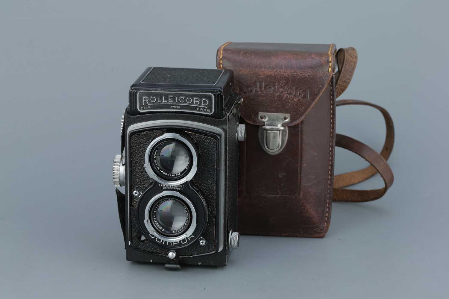 Lot 505 - A Rollei Rolleicord II Type 4 TLR Camera,