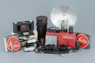 Lot 200 - A Selection of Various Leica Accessories