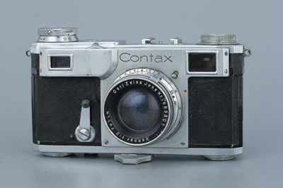 Lot 381 - A Zeiss Ikon Contax II Rangefinder Camera