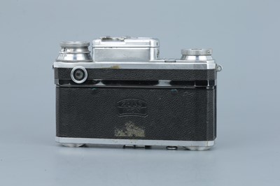 Lot 382 - A Zeiss Ikon Contax II Rangefinder Camera