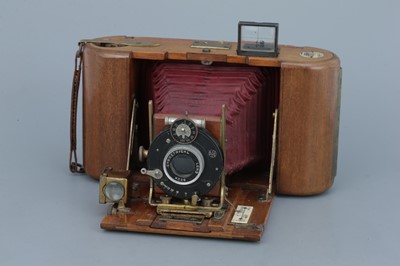 Lot 720 - A J. Lizars Tropical Challenge Dayspool No.1 Folding Camera