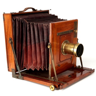 Lot 379 - A Smedley & Co. Improved Up-To-Date 10x12" Mahogany Field Camera