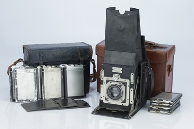 Lot 666 - A Newman & Guardia Folding Reflex Camera