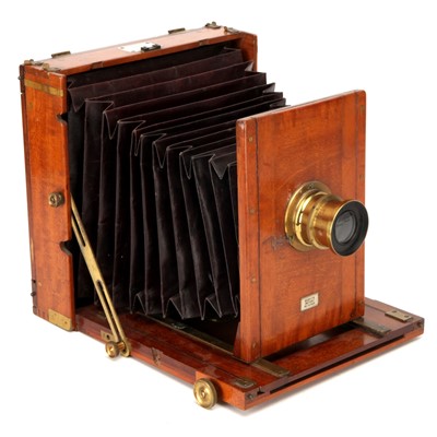 Lot 384 - A C. E. Scott "Scott's Patent" Whole Plate Mahogany Field Camera