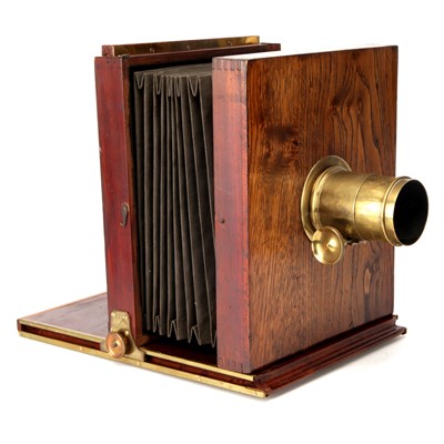 Lot 385 - An Unmarked Mahogany Tailboard Camera