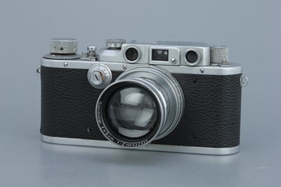 Lot 175 - A Leica IIIb Rangefinder Camera