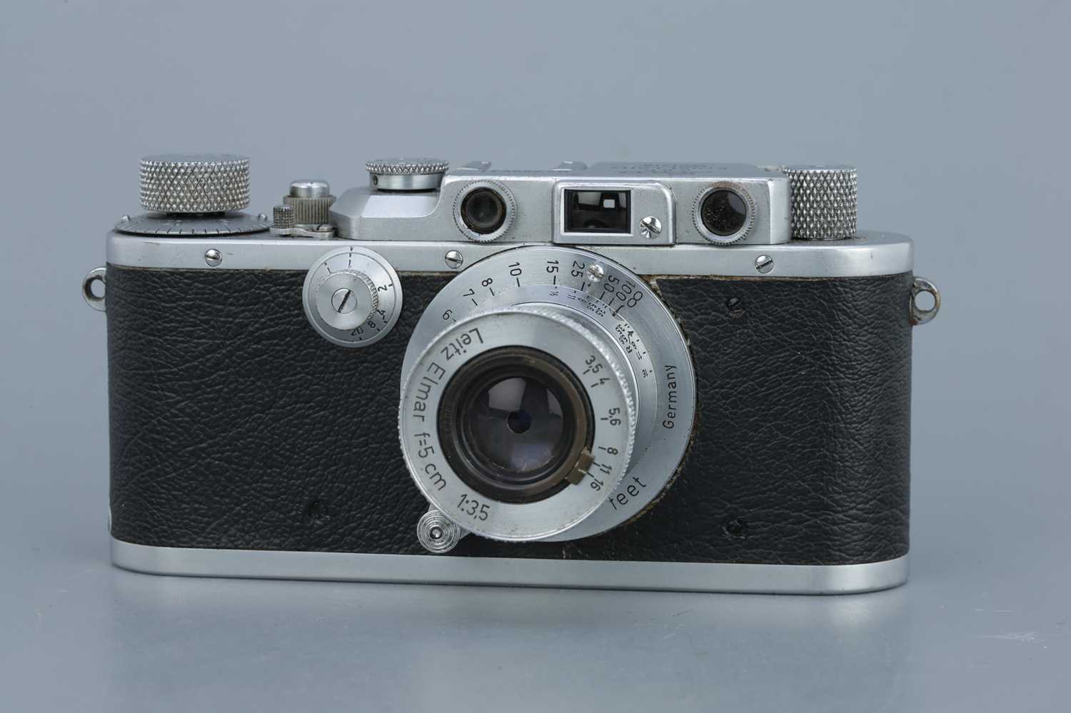 Lot 176 - A Leica IIIa Rangefinder Camera,