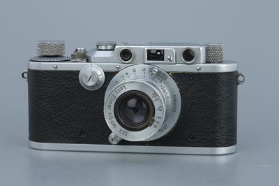 Lot 176 - A Leica IIIa Rangefinder Camera
