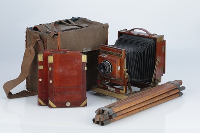 Lot 728 - A Fine Thornton Pickard Antrincham Half Plate Mahogany Field Camera