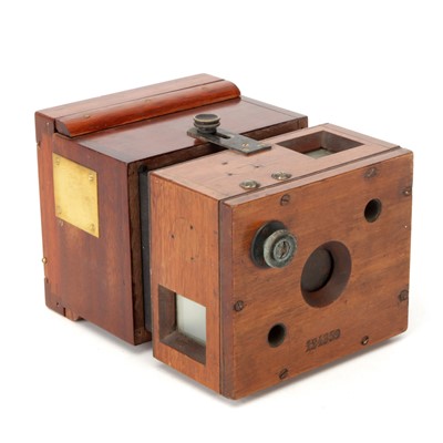 Lot 392 - An Unmarked Mahogany Detective Plate Camera