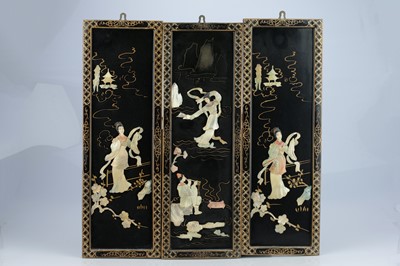 Lot 95 - Twelve Japanese Wooden Wall HAnging Plaques / Screens