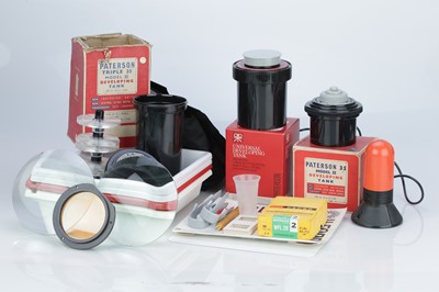 Lot 554 - A Selection of Darkroom Equipment