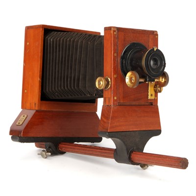 Lot 398 - A W. Watson & Sons Mahogany Quarter Plate Monorail Lab Camera