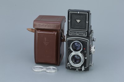 Lot 541 - A Rollei Rolleicord Va TLR Camera