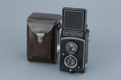 Lot 549 - A Rollei Rolleicord II Type III TLR Camera