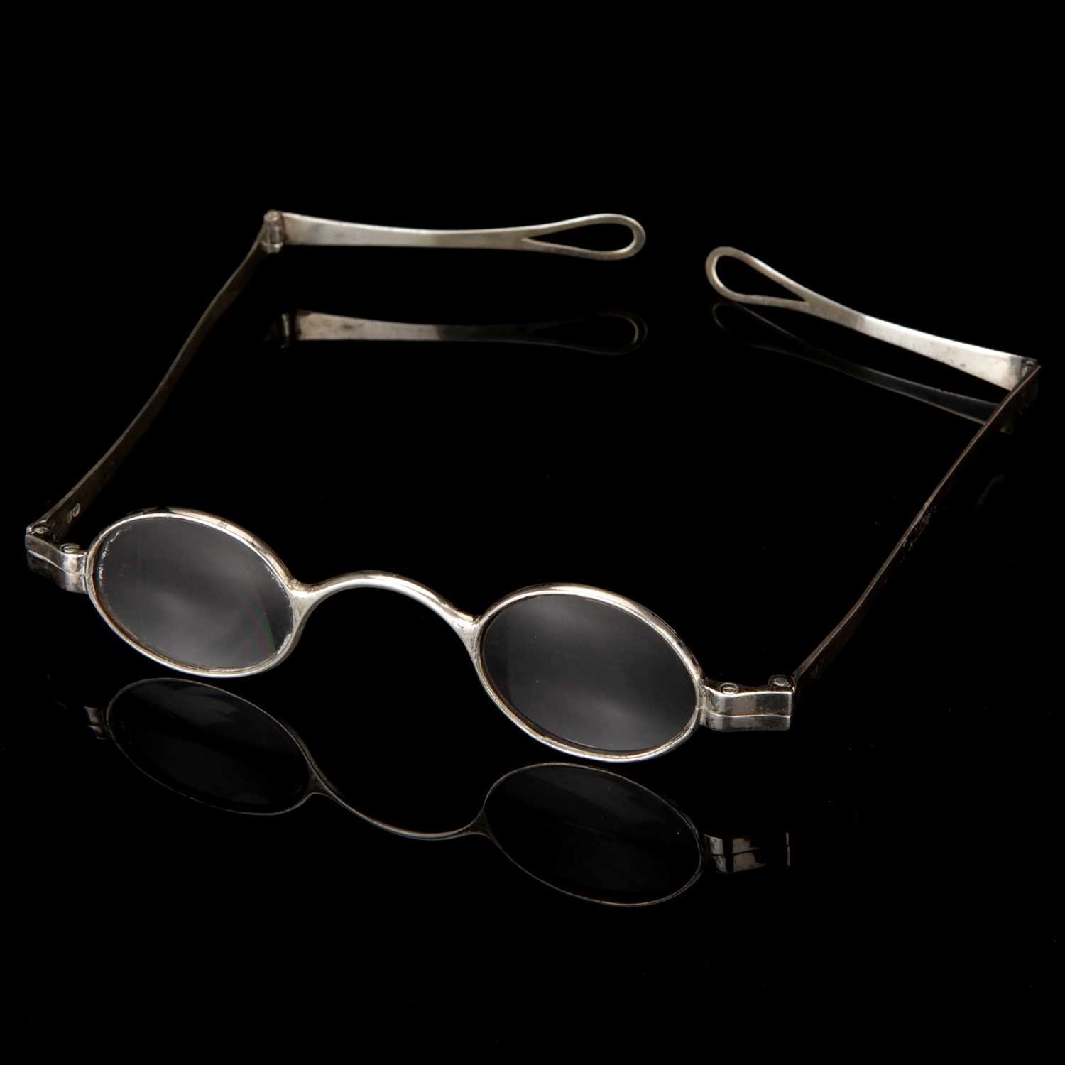 Lot 15 - A Pair of Georgian Silver Reading Spectacles